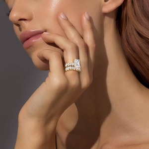 Bague de fiançailles en or rose 10K avec diamants de laboratoire multiformes (rond, marquise, poire, ovale et radiant) 5.01 carats de poids total, luxe - Product Image 5