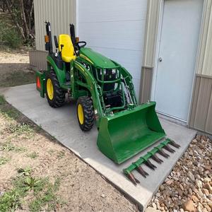 ชิ้นส่วนหลักของบุ้งกี๋ตักดินแบบติดตั้งเร็วสำหรับรถแบคโฮ John Deere 2025R รุ่น Fairly - Product Image 4