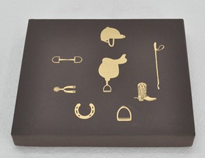 Juego de Servir Queso de Lujo, 4 Piezas, Juego de Cubiertos de Acero Inoxidable con Recubrimiento PVD Dorado, con Asas de Herraje, en Elegante Caja de Regalo Personalizada - Product Image 5