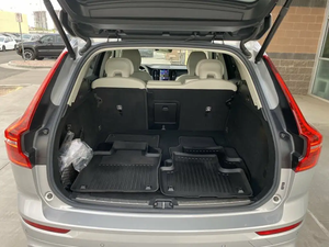 Prix Abordable pour Voiture d'Occasion Certifiée 2024 LHD RHD Volvo <span class=keywords><strong>XC60</strong></span> SUV Ultra AWD 2025 FAIBLE KILOMÉTRAGE - Product Image 3