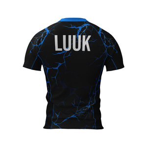 Haut de loisirs personnalisé à manches courtes, col rond, motif à pois noirs et rouges, logo imprimé par sublimation sur le devant, séchage rapide, toutes saisons - Product Image 6