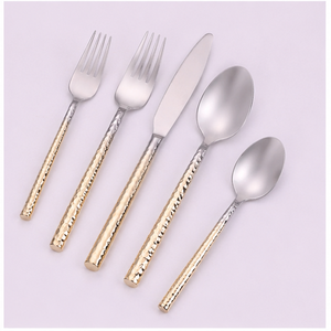 Juego de Cubiertos de Acero Inoxidable con Mango Martillado, Elegante Juego de Cubiertos Bicolor en Dorado y Plateado para Bodas, Hoteles y Restaurantes - Product Image 3
