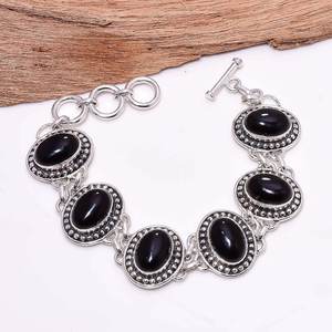 Pulsera de Ónix Negro en Tono Plateado, Estilo Vintage, Cierre de Palanca, Joyería Hecha a Mano en Plata de Ley, Regalo para Mujer - Product Image 4