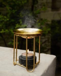 Brûleur d'encens indien en métal Lavie Creations avec fonctions anti-odeurs et longue durée, utilisable toute l'année - Product Image 1