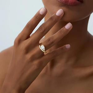 Anillo de Compromiso Unisex de Diamante Sintético Corte Pera de 1.5 Quilates, Chapado en Platino y Oro Blanco de 14k, Estilo Clásico, Certificado IGI - Product Image 5