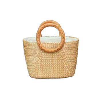Sac tissé en rotin de bambou brun clair de Style fleur classique Meilleur vendeur Jacinthe d'eau Décoration de vacances Cadeau fabriqué au Vietnam - Product Image 1