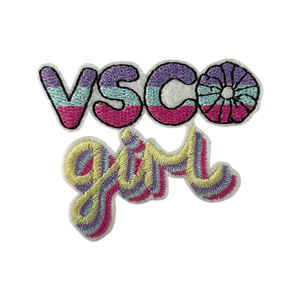 Patch brodé chenille personnalisé en gros, design tendance, thermocollant ou à coudre, badge décoratif pour vêtements, logo uniforme écologique - Product Image 4