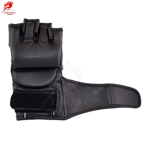 Gants de MMA/Boxe en cuir de vachette noir à demi-doigts avec sangle de poignet auto-agrippante, séchage rapide et respirants, équipement d'entraînement d'arts martiaux - Product Image 3