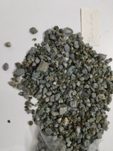 Lot de 15 pierres brutes naturelles violettes de formes variées pour la fabrication de bijoux - Product Image 4