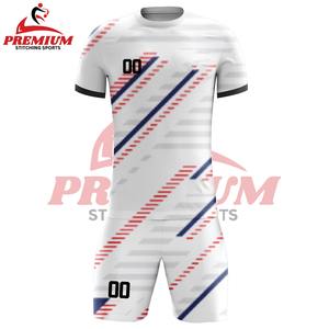 Camiseta de Fútbol para Hombre de Calidad Superior, Personalizable con Logotipo, Color Sólido, 100% Poliéster, Transpirable, OEM, Calidad Premium - Product Image 5