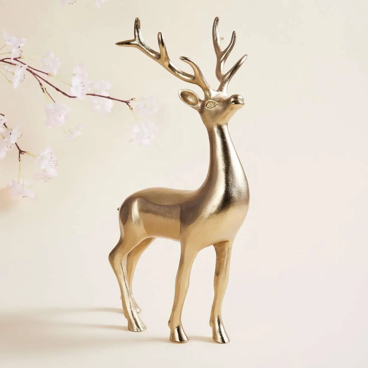 2023 Popular Nordic Light Luxury Golden Deer Metal Craft Creative Living Room Office Home Decor Gift Wedding decoration