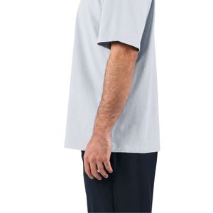 เสื้อยืดโอเวอร์ไซส์สีเทาอ่อนสำหรับผู้ชาย ผ้าฝ้ายเนื้อนุ่ม ทรงหลวม คอกลม สวมใส่สบายทุกวัน สไตล์สตรีทแฟชั่น - Product Image 5