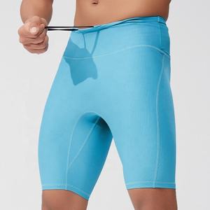 Nesta Sports Pantalones cortos de compresión personalizados de secado rápido para hombre, pantalones cortos de gimnasio hasta la rodilla, pantalones ajustados para correr con bolsillo, ropa interior deportiva para entrenamiento - Product Image 4