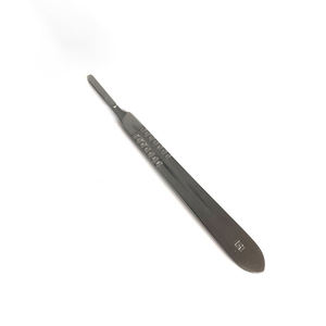 Manche de scalpel professionnel en acier inoxydable, personnalisé avec logo, fabriqué sur mesure par Surgiright Instruments - Product Image 1