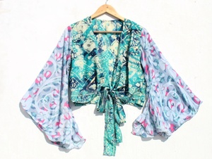 Nuevo Top envolvente de seda estampado para ropa de verano mangas acampanadas Crop Top túnica vestido para mujer con cuello en V mangas largas acampanadas Crop Top - Product Image 6