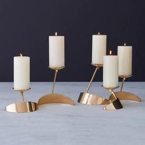 Porte-bougie en métal très vendu, qui sublime magnifiquement la lumière des bougies, créant une ambiance chaleureuse et accueillante. - Product Image 6