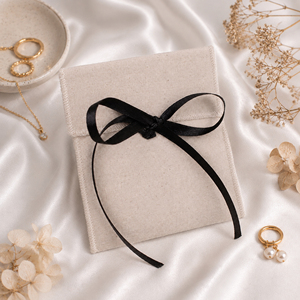 Pochette en coton personnalisée avec logo imprimé, fermeture à ruban de qualité supérieure, emballage de luxe pour bracelets et lunettes - Product Image 1