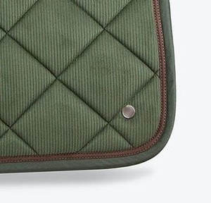 Tapis de selle en satin de qualité supérieure, très demandé, pour chevaux – Produits équestres durables et élégants, équipement équestre nouvellement conçu - Product Image 4