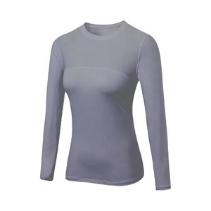 T-shirt de sport pour femme à compression, en polyester et élasthanne, contrôle de l'humidité, idéal pour l'impression – Prix usine - Product Image 4