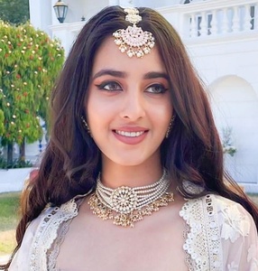 Conjunto de Gargantilla de Perlas Estilo Bollywood, Chapado en Oro, Hecho a Mano, Collar Kundan con Pequeñas Gotas de Perlas para Fiestas de Mujeres - Product Image 1
