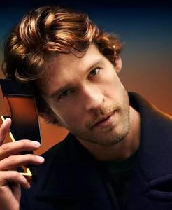 Elisir da uomo cattivo ragazzo Eau de Parfum, 5.1 oz. | Carolina Herrera - Product Image 3