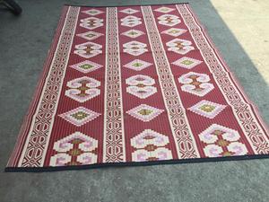 Tapis rectangulaire moderne imprimé Anax, style chenille en polyester, à poils plats, tapis de prière antidérapant, lavable et résistant aux taches - Product Image 2