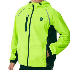 Veste coupe-vent à capuche durable avec tissu à séchage rapide pour la course à pied, le cyclisme, la salle de sport, l'entraînement, les aventures en plein air, l'hiver - Product Image 2