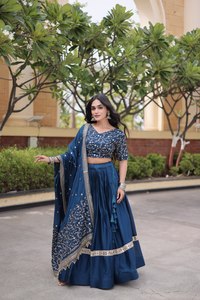 Conjunto de Lehenga Choli de Seda Azul con Bordado Dorado, Traje Tradicional Indio para Bodas, para Mujer, Largo hasta el Suelo, Corte Regular - Product Image 5