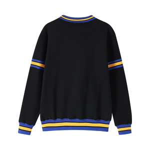 Sweat-shirt à col rond en chenille noire SGRho pour femme, personnalisé avec des lettres grecques brodées, vêtement à col rond noir - Product Image 2