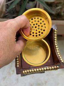 Nouveau brûleur à bakhoor artisanal en bois coloré à motif, pour mariage, usage religieux, parfum aromatique, brûleur d'encens en bois durable, support pour bâtonnets d'encens - Product Image 4
