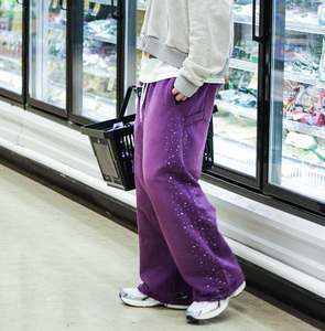 Pantalon de jogging décontracté pour homme, coupe large, taille élastique avec cordon de serrage, ourlet déchiré, effet délavé soleil, orné de strass, style streetwear - Product Image 4