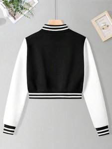 เสื้อแจ็คเก็ตวาร์ซิตี้แขนยาวสีดำขาวตัดกันสำหรับผู้หญิง ทรงครอป คอปกพับ ลายเรียบ - Product Image 2