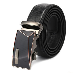 Ceinture en cuir à cliquet infiniment réglable sans trous, micro-réglage de précision, boucle magnétique dissimulée et système de fixation Executive Fit - Product Image 2