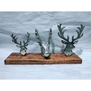 Sculpture Moderne de Cerf Argenté sur Socle en Bois de Mangue, Figurine Décorative Tête de Renne, Centre de Table de Luxe pour Hôtels et Hôtellerie - Product Image 1