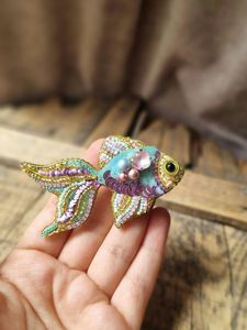 Broche Elegante Hecho a Mano con Bordado y Cuentas, Pin Decorativo de Primera Calidad para Bodas, Fiestas, Ropa Casual y Formal - Product Image 1