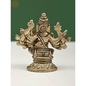 Escultura Varaha pequeña de latón de 3 pulgadas hecha a mano con esculturas intrincadas de Devi Lakshmi - Product Image 4