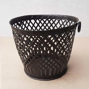 Cesta de Almacenamiento de Hierro Rústica Vintage con Asa para Lavandería, Frutas, Decoración de Interiores para Casa, Hotel o Granja - Product Image 1