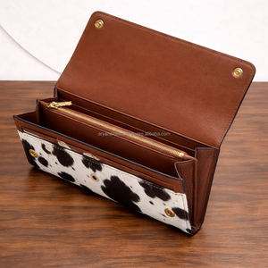 กระเป๋าสตางค์หนังแท้ลายดอกทานตะวันแกะสลักด้วยมือสำหรับผู้หญิง กระเป๋าคลัทช์หนังวัวลายขนสัตว์ กระเป๋าสตางค์ยาวสไตล์คาวเกิร์ล กระเป๋าคลัทช์ลายดอกไม้แบบวินเทจ - Product Image 5