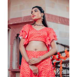 Conjunto de Lehenga Choli de Satén Rojo Escarlata Transpirable para Mujer, Secado Rápido, Todas las Temporadas, Talla XS - Product Image 3