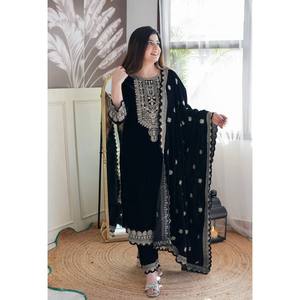 Majestic Blazer Mujer Terciopelo Negro con Detalles Bordados Intrincados - Product Image 2