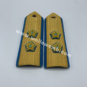 Épaulettes d'uniforme OEM Premium Brunei personnalisées avec insignes de grade et bandes de grade brodées - Product Image 4