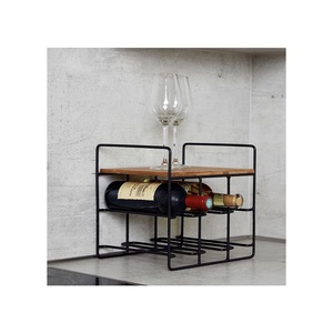 Porta Botellas de Vino Decorativo de Hierro Metálico con Elegante Diseño Curvo para la Cocina, Mesa de Comedor y Barra del Hogar - Product Image 3