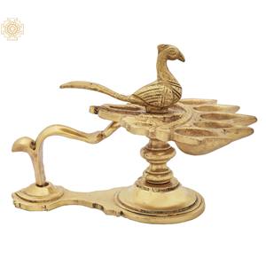 Lámpara de pavo real de latón hecha a mano de 5 pulgadas con cinco mechas para decoración del hogar hecha en la India para regalar - Product Image 1