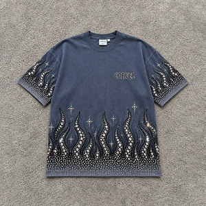 Camiseta Oversize Estilo Y2K con Gráfico de Llama y Pedrería, Detalles de Cristales Brillantes, Hombros Caídos, para Hombre - Product Image 3