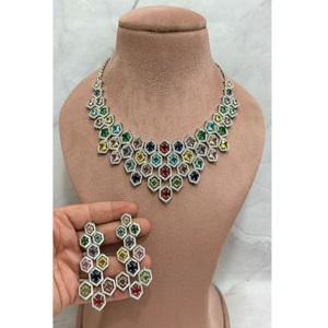 Elegante Juego de Collar y Aretes de Circonita Cúbica con Baño de Rodio Blanco de Primera Calidad, Regalo de Boda, Joyería Moderna para Mujer - Product Image 1