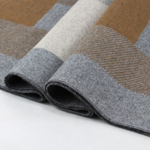 Nouveau cache-cou en polyester à carreaux pour homme 2026, imitation soie brossée, écharpe polyvalente et chaude, style professionnel pour l'hiver - Product Image 4