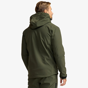Veste softshell homme sur mesure OEM, tissu respirant, meilleure qualité, imperméable, coupe-vent, pour randonnée et sports de plein air. - Product Image 2