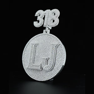Pendentif personnalisé Hip Hop en moissanite, forme ronde, taille brillant, argent sterling 925, bijoux Hip Hop VVS par Phoenix Enterprise - Product Image 2