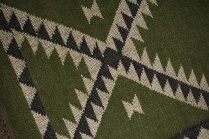 Tapis de couloir long en kilim de laine et jute tissé à la main, motif géométrique diamant du sud-ouest, vert olive - Product Image 3