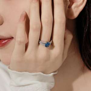Anillo de Compromiso de Plata de Ley 925 con Tres Hileras de Circonitas Ovaladas de Piedra Azul, Clásico y Moderno, Regalo para Mujer para Bodas, Aniversarios y Fiestas - Product Image 4